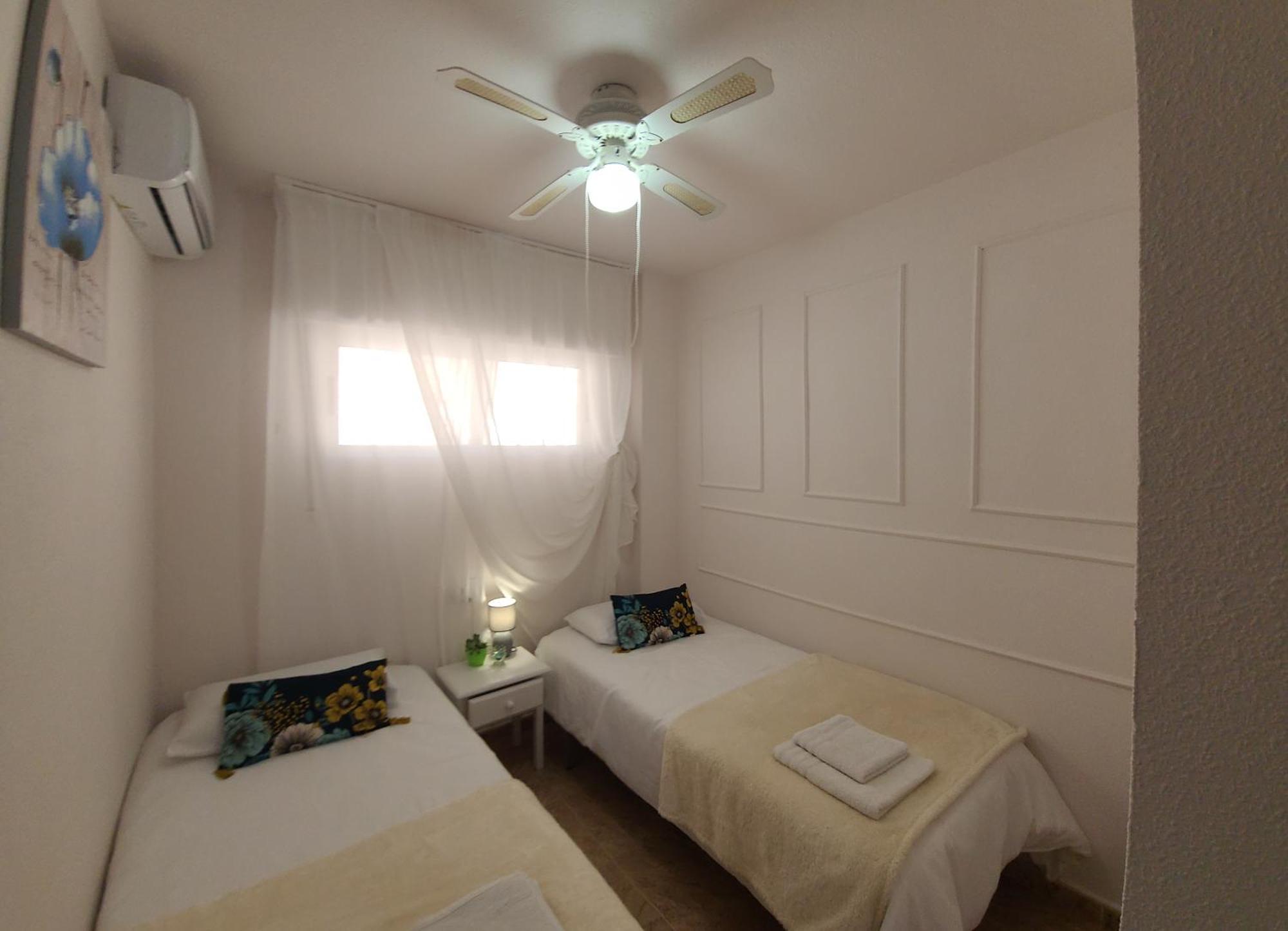 Green Lagoon Penthouse Torrevieja Extérieur photo